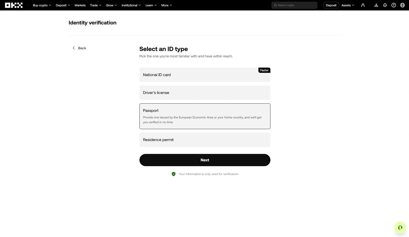 Écran OKX Select an ID type avec Passport sélectionné